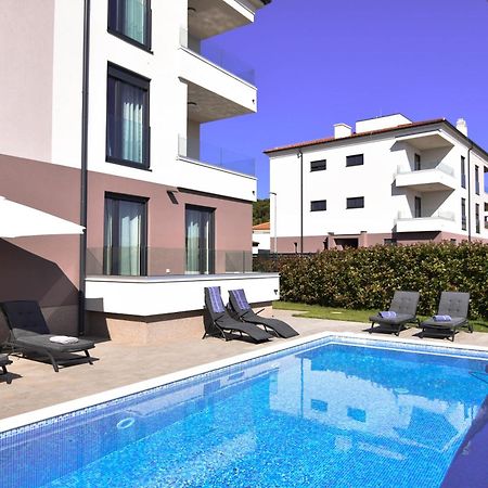 Luxury Apartment Faro With Sea View And Swimming Pool Premantura Eksteriør billede