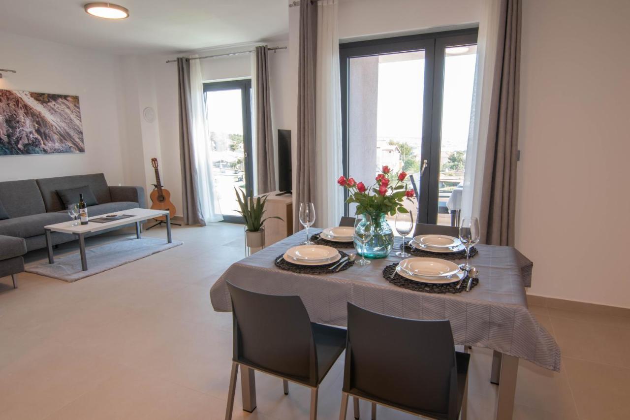 Luxury Apartment Faro With Sea View And Swimming Pool Premantura Eksteriør billede