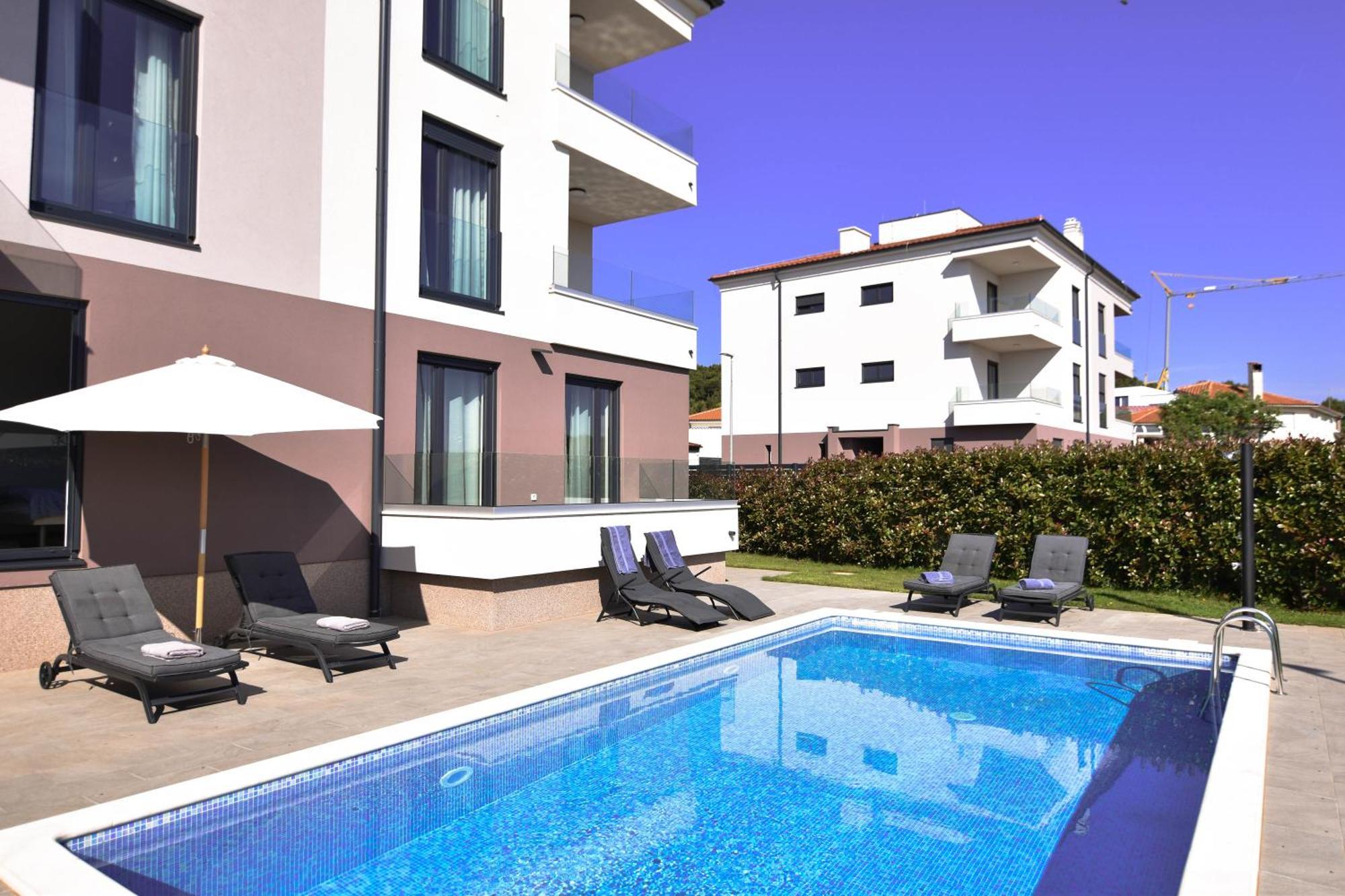 Luxury Apartment Faro With Sea View And Swimming Pool Premantura Eksteriør billede